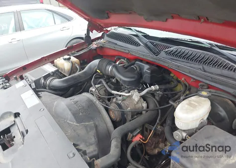 2003 Chevrolet Silverado 1500 Work Truck from USA, damaged, VIN 2GCEC19X031117797